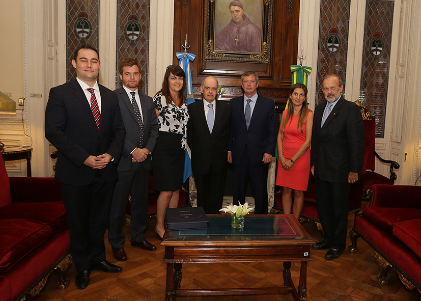 El Embajador brasileño visitó la HCDN
