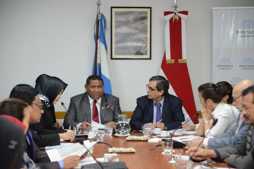 Visita de una delegación parlamentaria indonesia a la HCDN