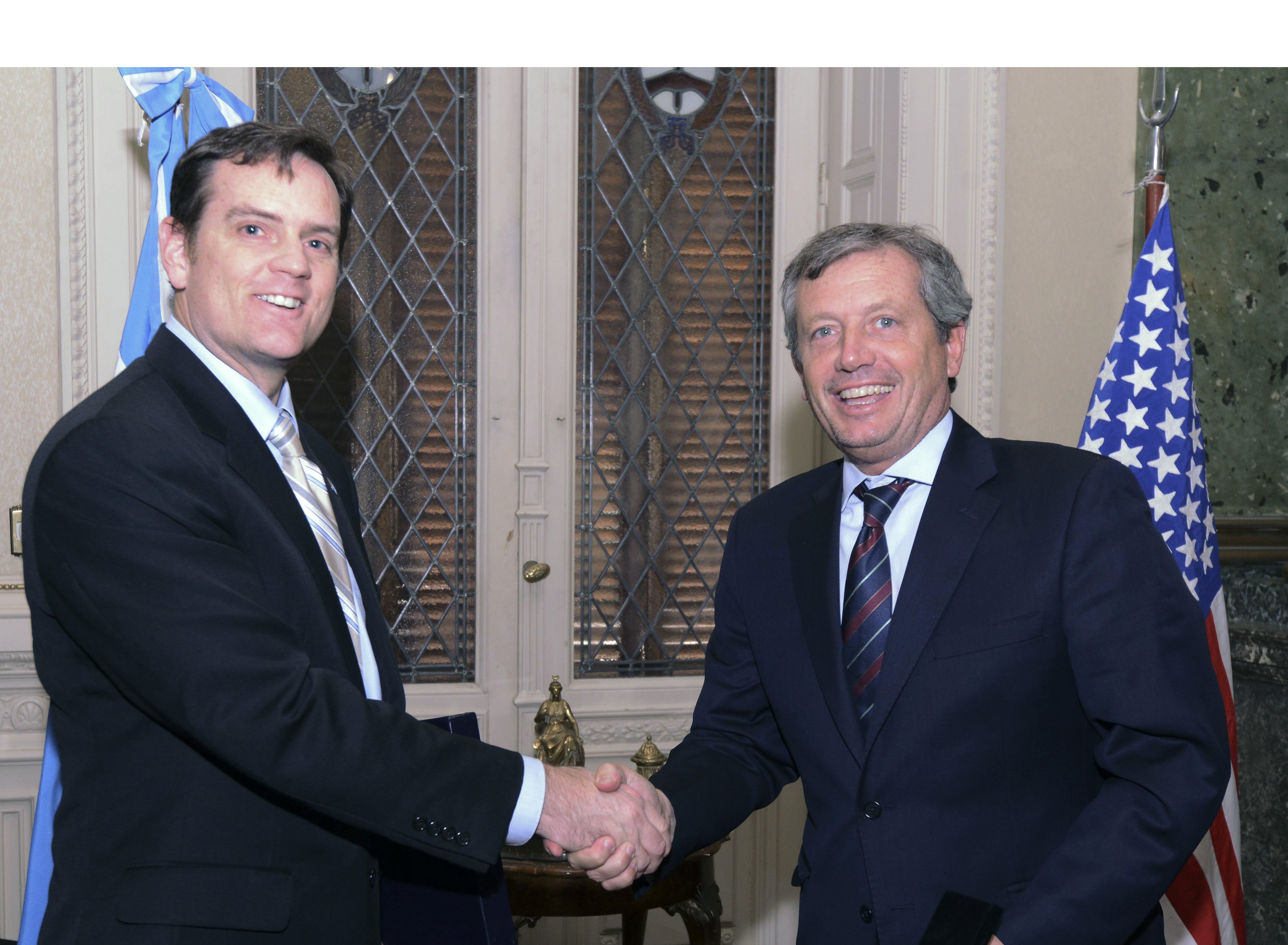 El Encargado de Negocios de la sede diplomática norteamericana, Thomas Cooney, visitó la H. Cámara de Diputados de la Nación y se reunió con su Presidente Emilio Monzó