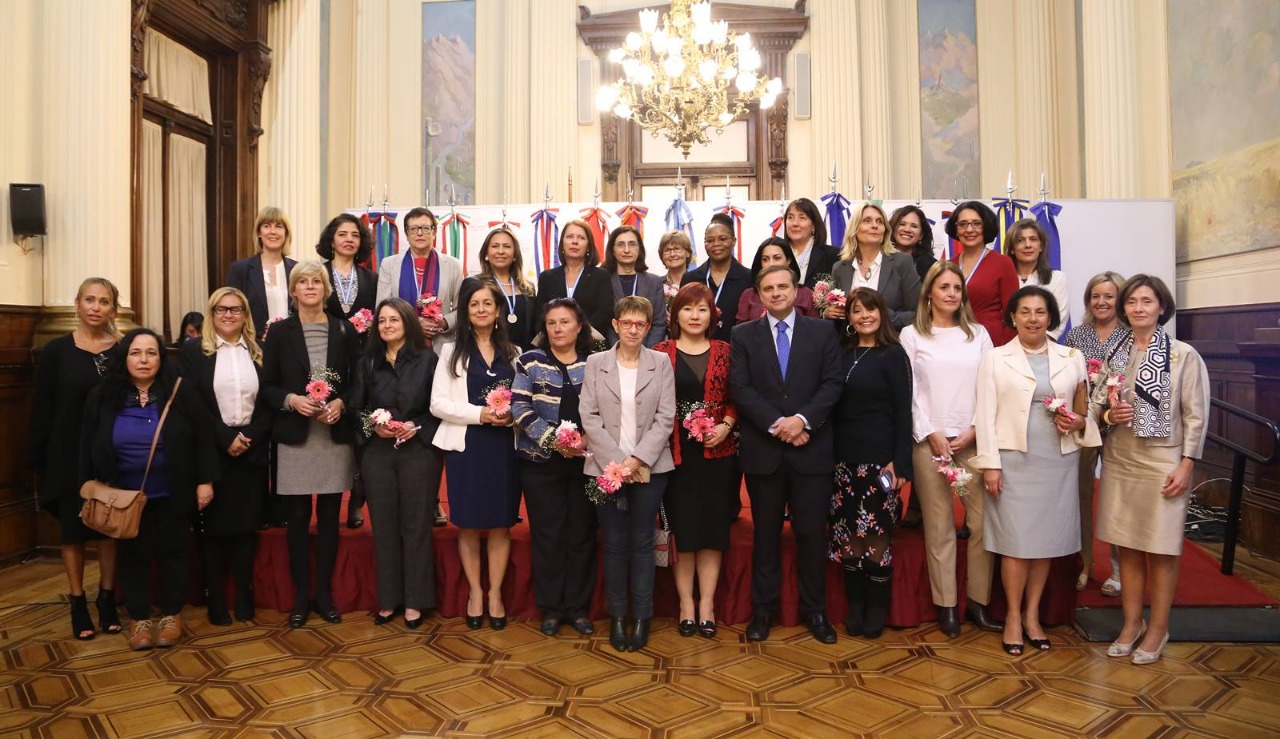 Homenaje a Mujeres Diplomáticas en nuestro país