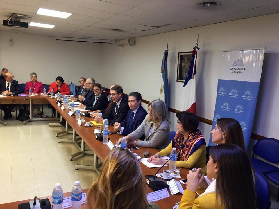 El Grupo Parlamentario de Amistad con Francia mantuvo una reunión con la delegación de ese país
