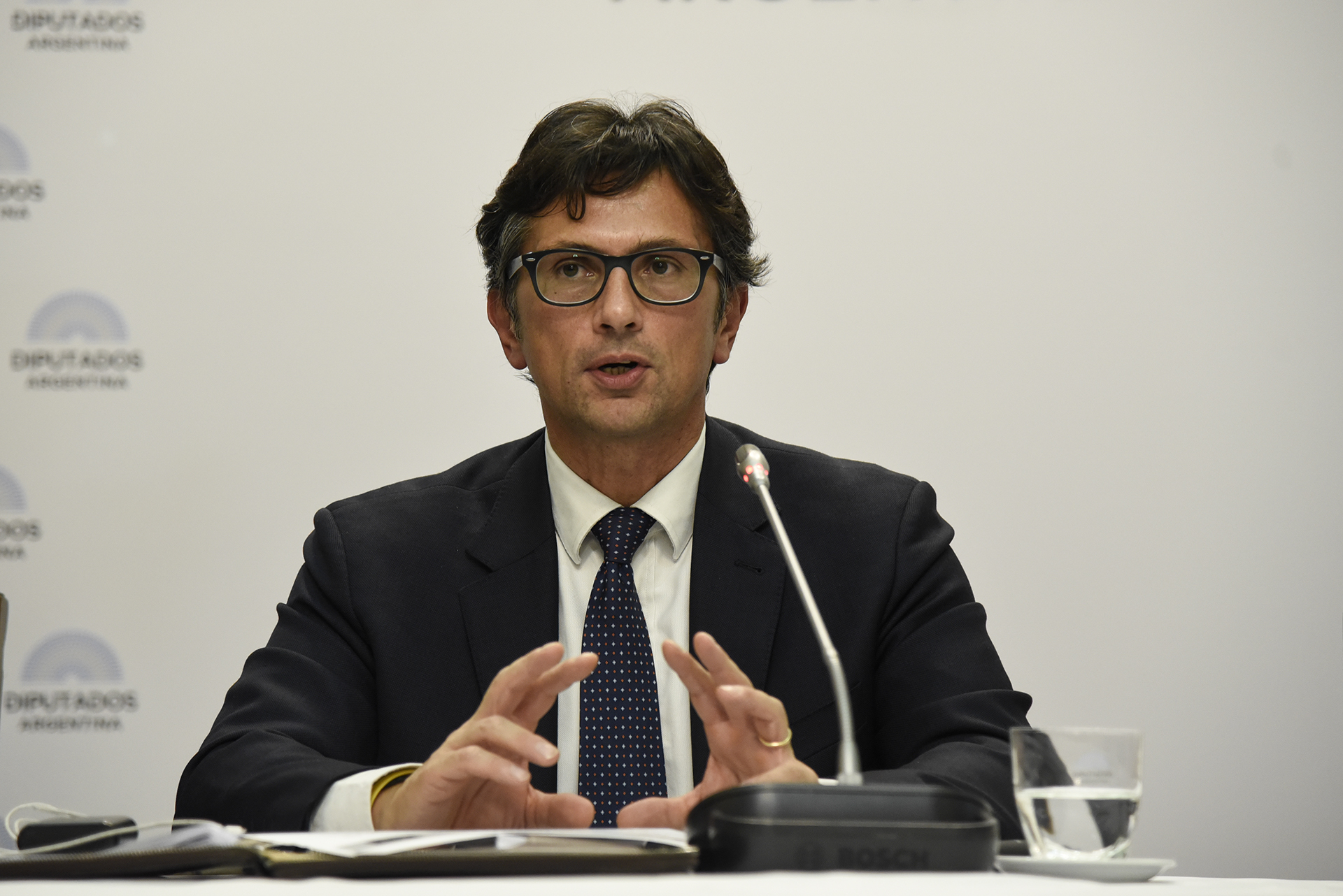 Académico italiano expuso sobre el impulso a las empresas sociales en la H. Cámara de Diputados