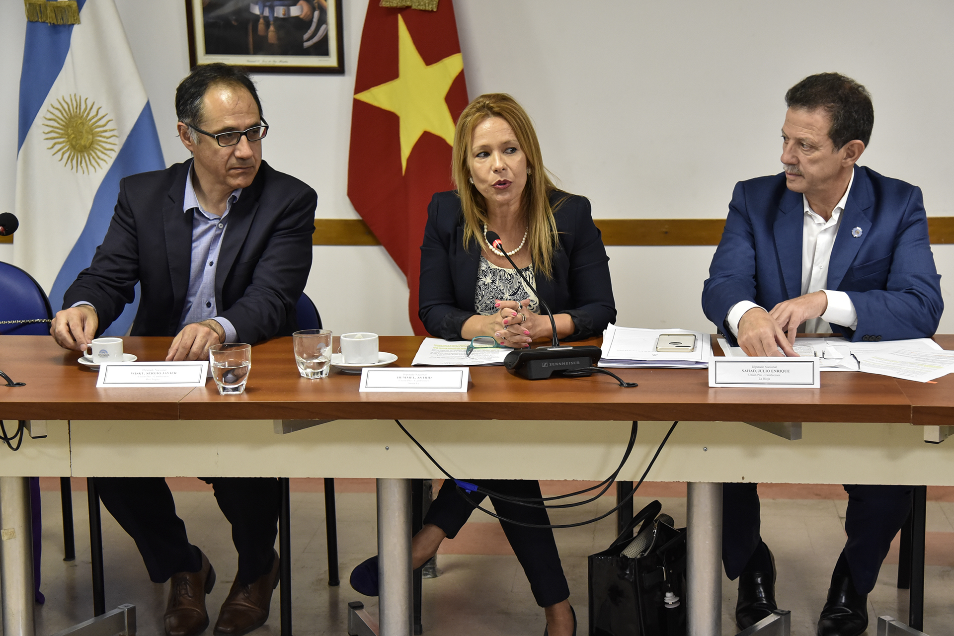 Una delegación de parlamentarios vietnamitas se reunió con sus pares argentinos