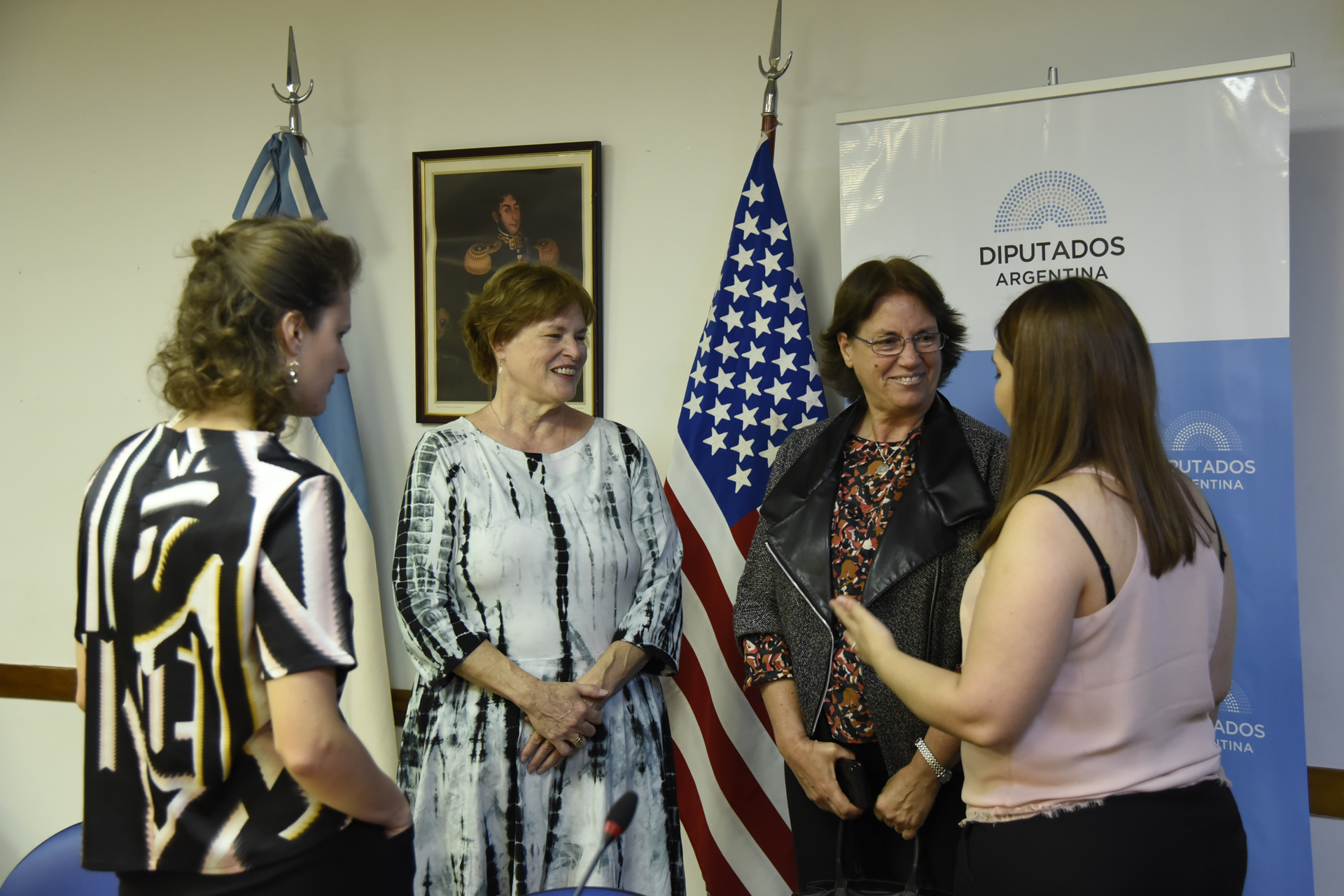 La HCDN dialogó con una referente estadounidense sobre los derechos de la mujer