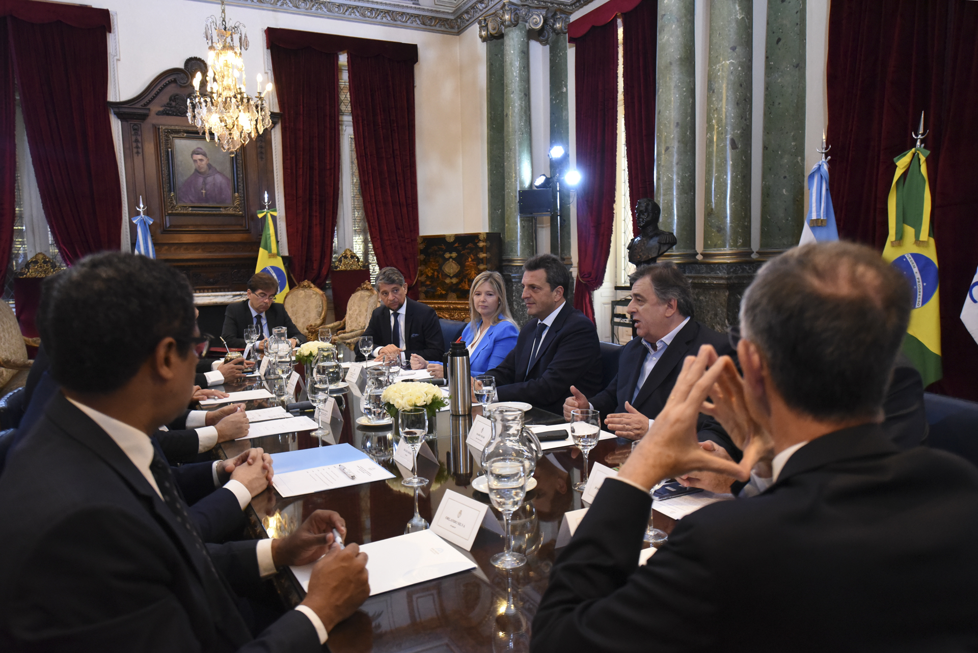 Massa recibió al Presidente de la Cámara de Diputados del Brasil junto a los jefes de bloques