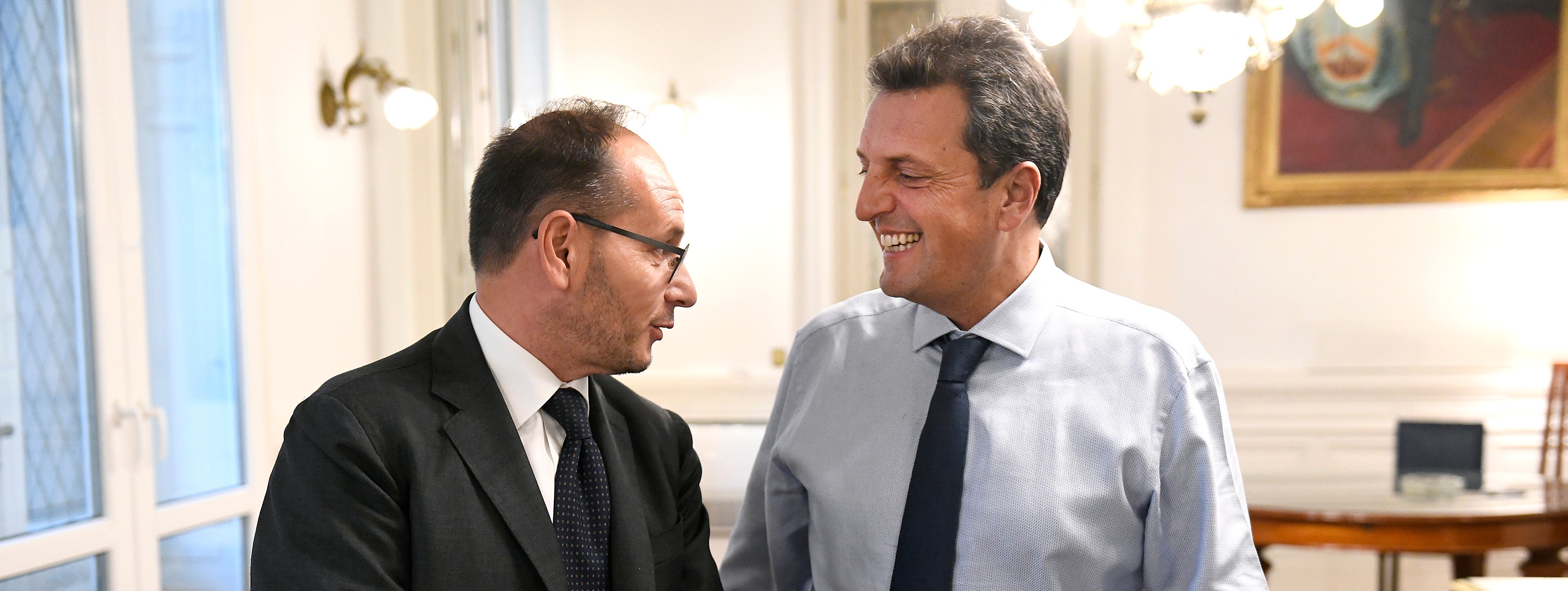 Encuentro con el Embajador italiano para consolidar las relaciones parlamentarias