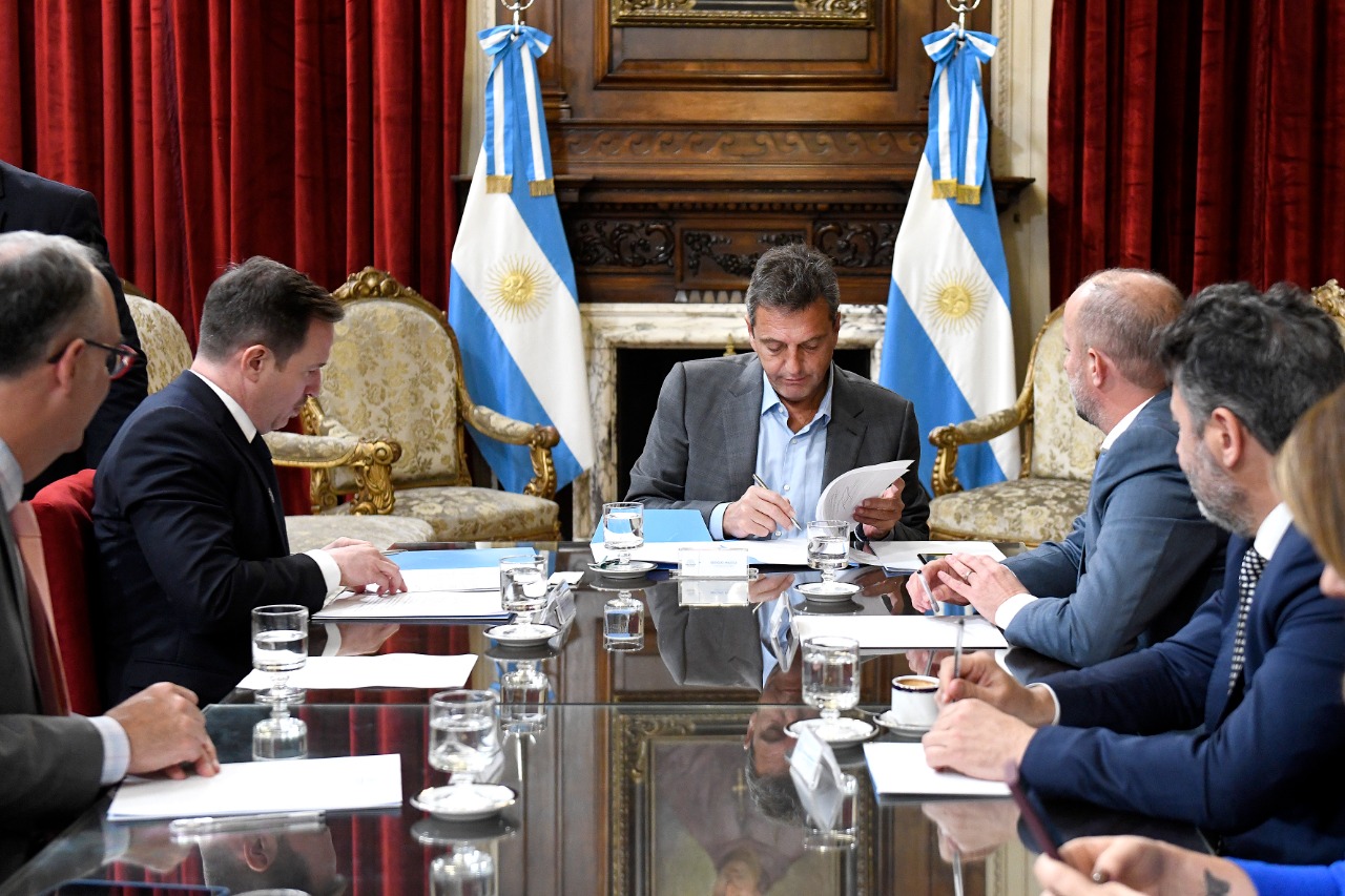 Sergio Massa firmó un Convenio de Cooperación Internacional para promover actividades de capacitación en Diputados
