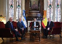 El Congreso recibió con honores al Rey de España, quien se reunió con Diputados y Senadores